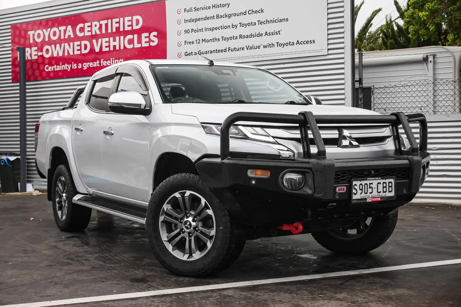 2019 Mitsubishi Triton Gallery Image 2