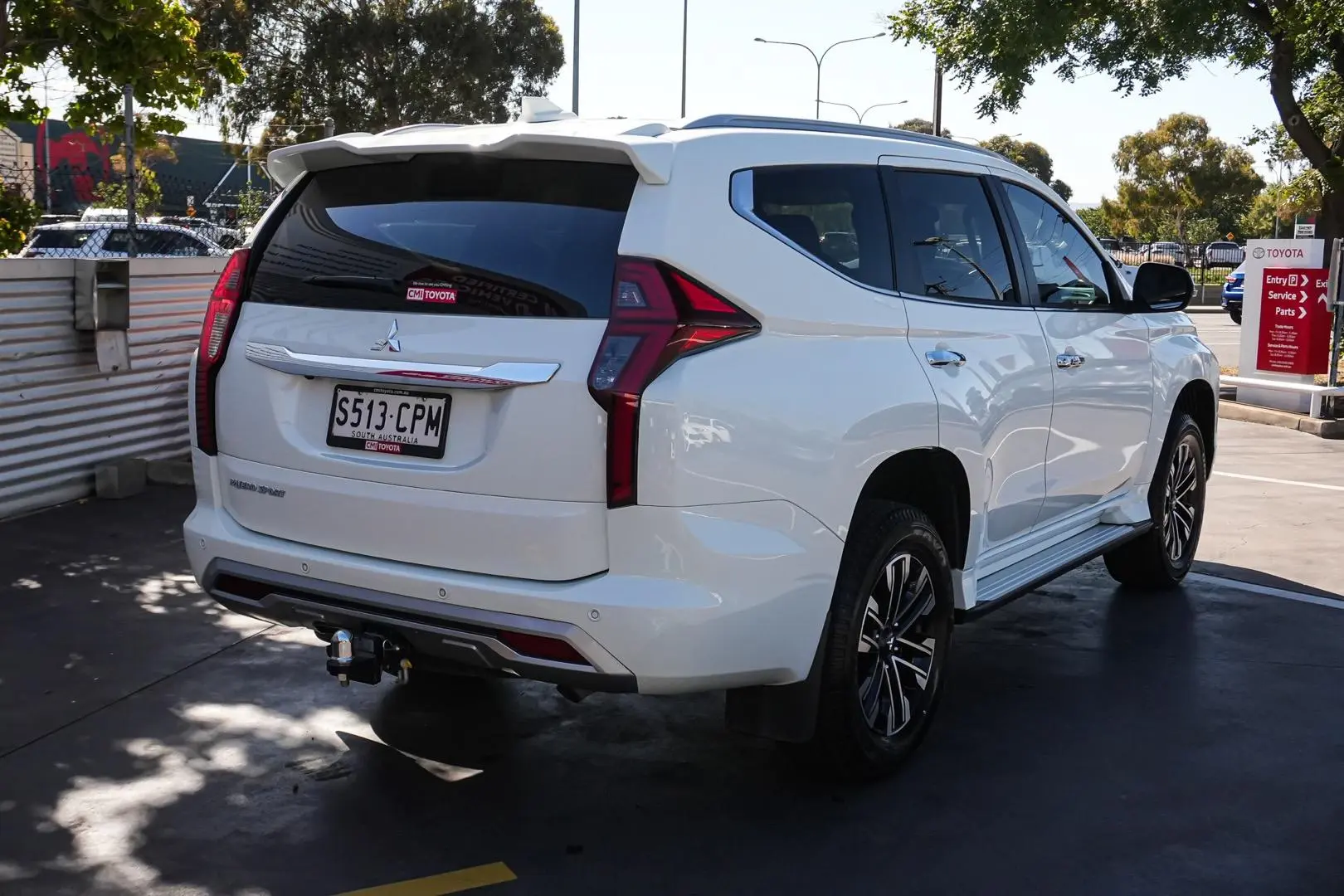 2022 Mitsubishi Pajero Sport Gallery Image 3