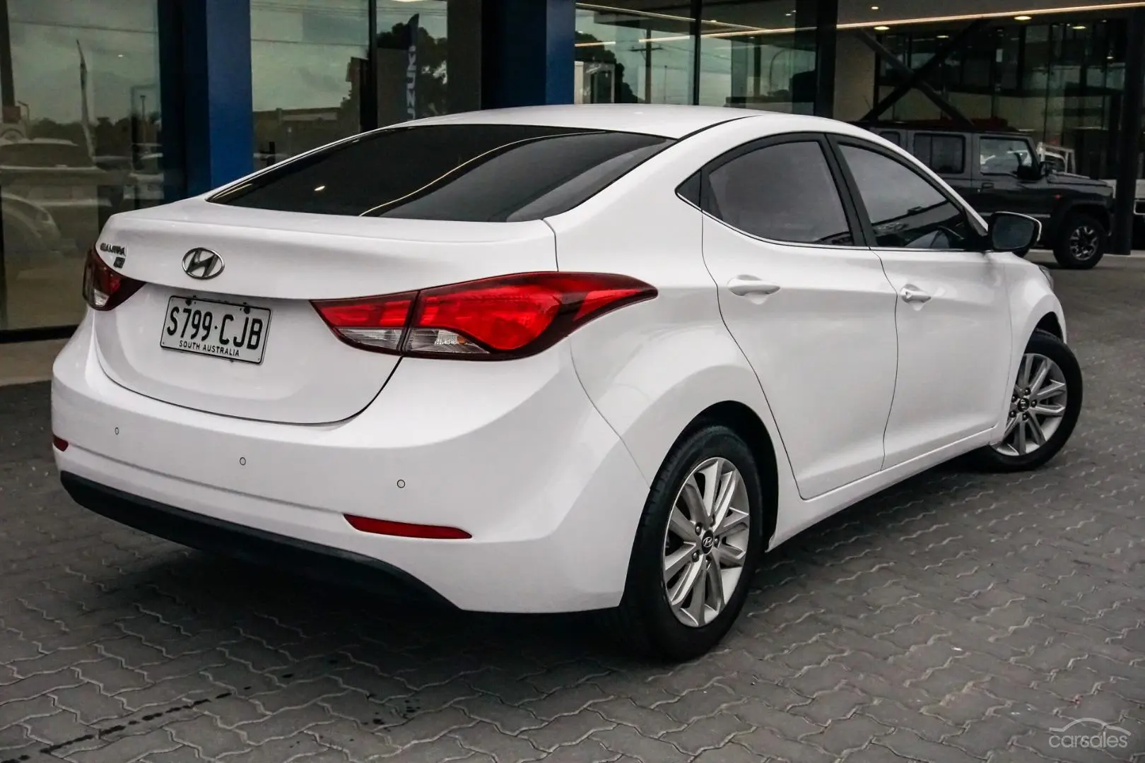 2014 Hyundai Elantra Image 2