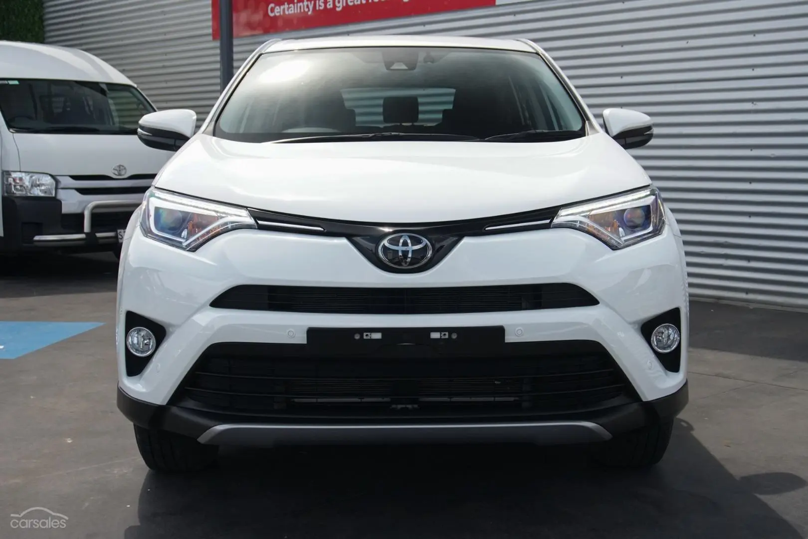 2017 Toyota RAV4 Image 4