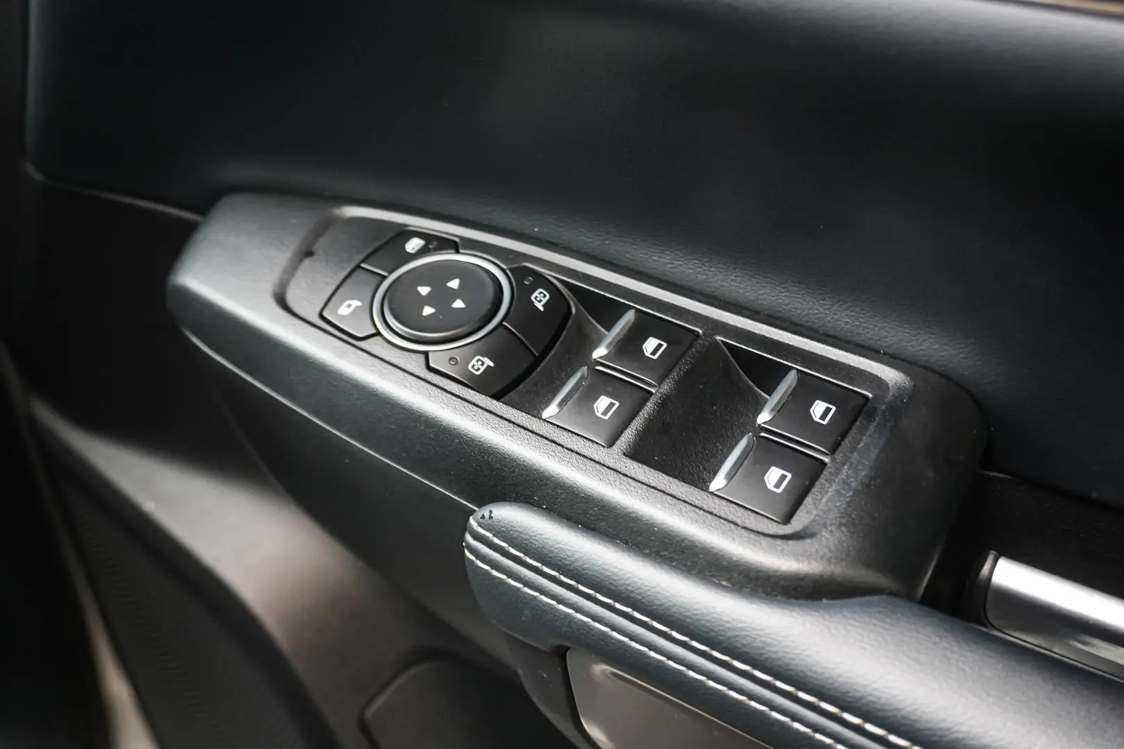 2024 Ford Everest Gallery Image 16