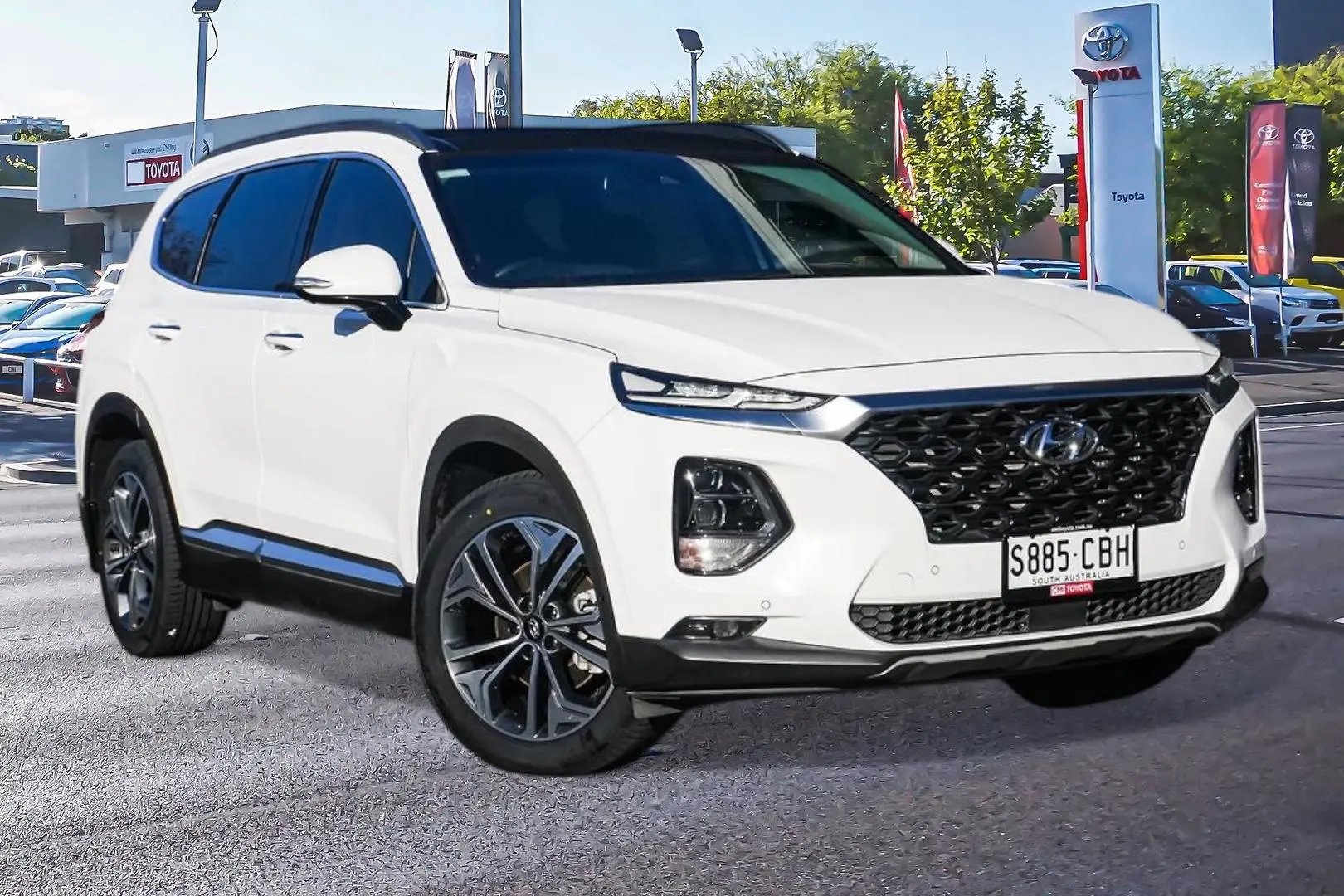 2019 Hyundai Santa Fe Gallery Image 1