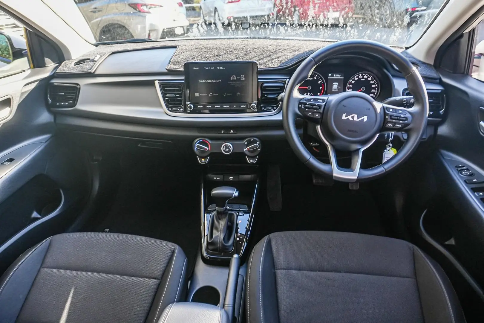 2022 Kia Rio Gallery Image 8