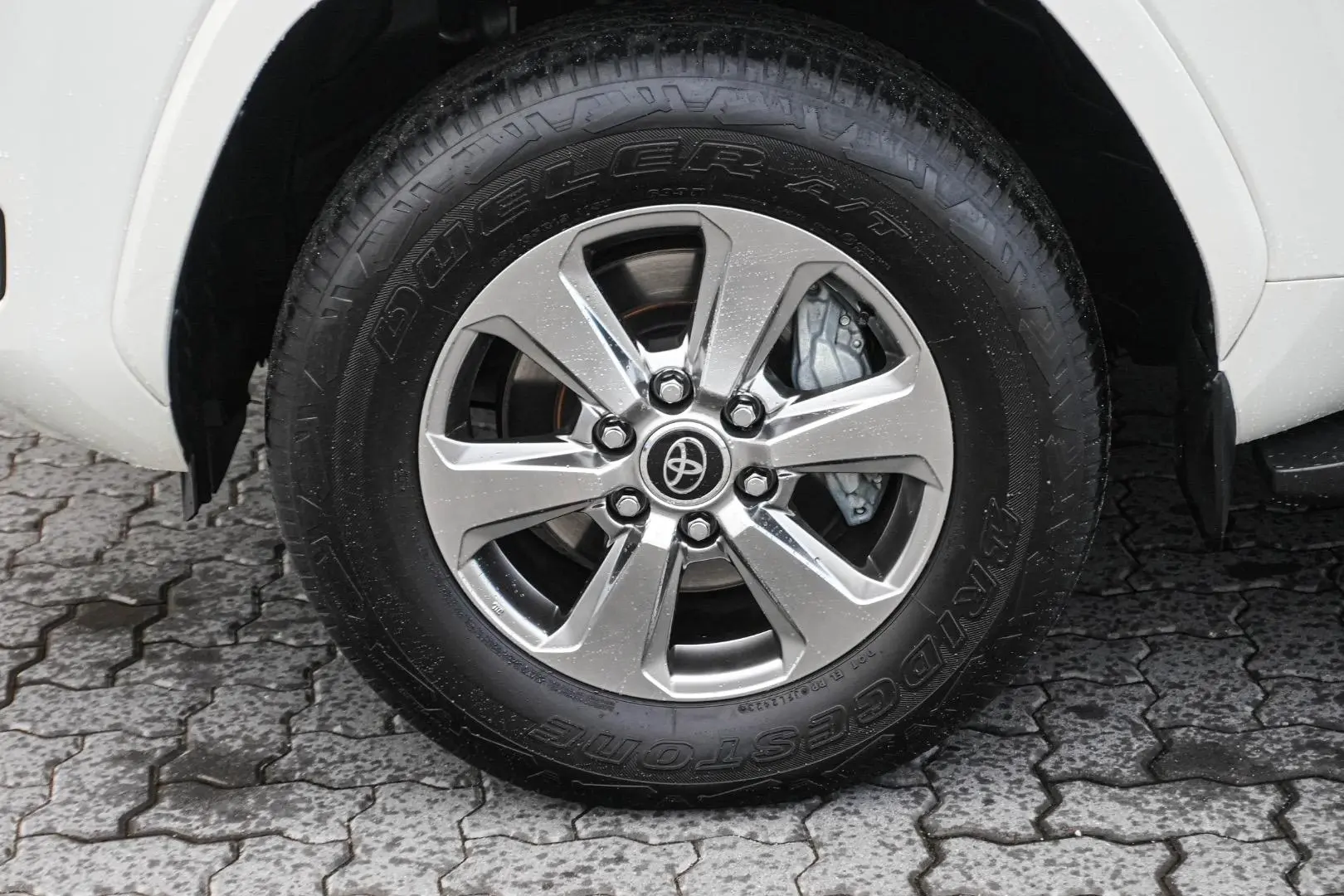 2023 Toyota Landcruiser Gallery Image 13