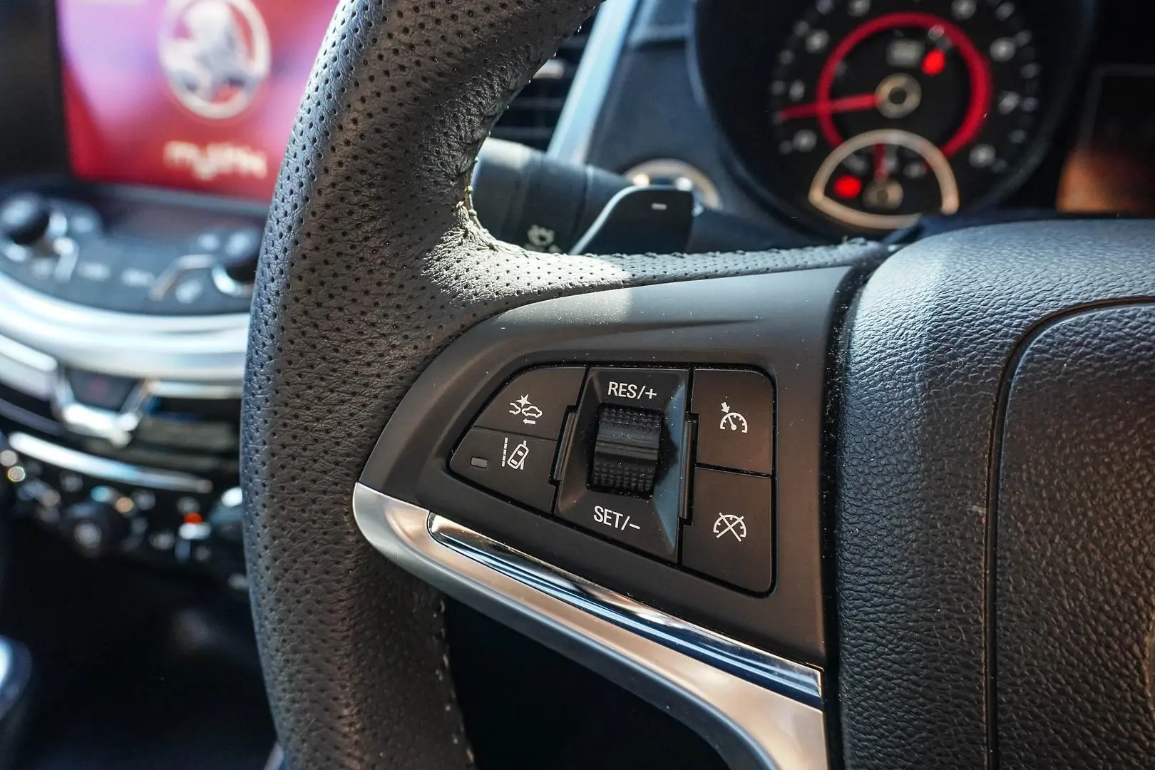 2017 Holden Commodore Gallery Image 21