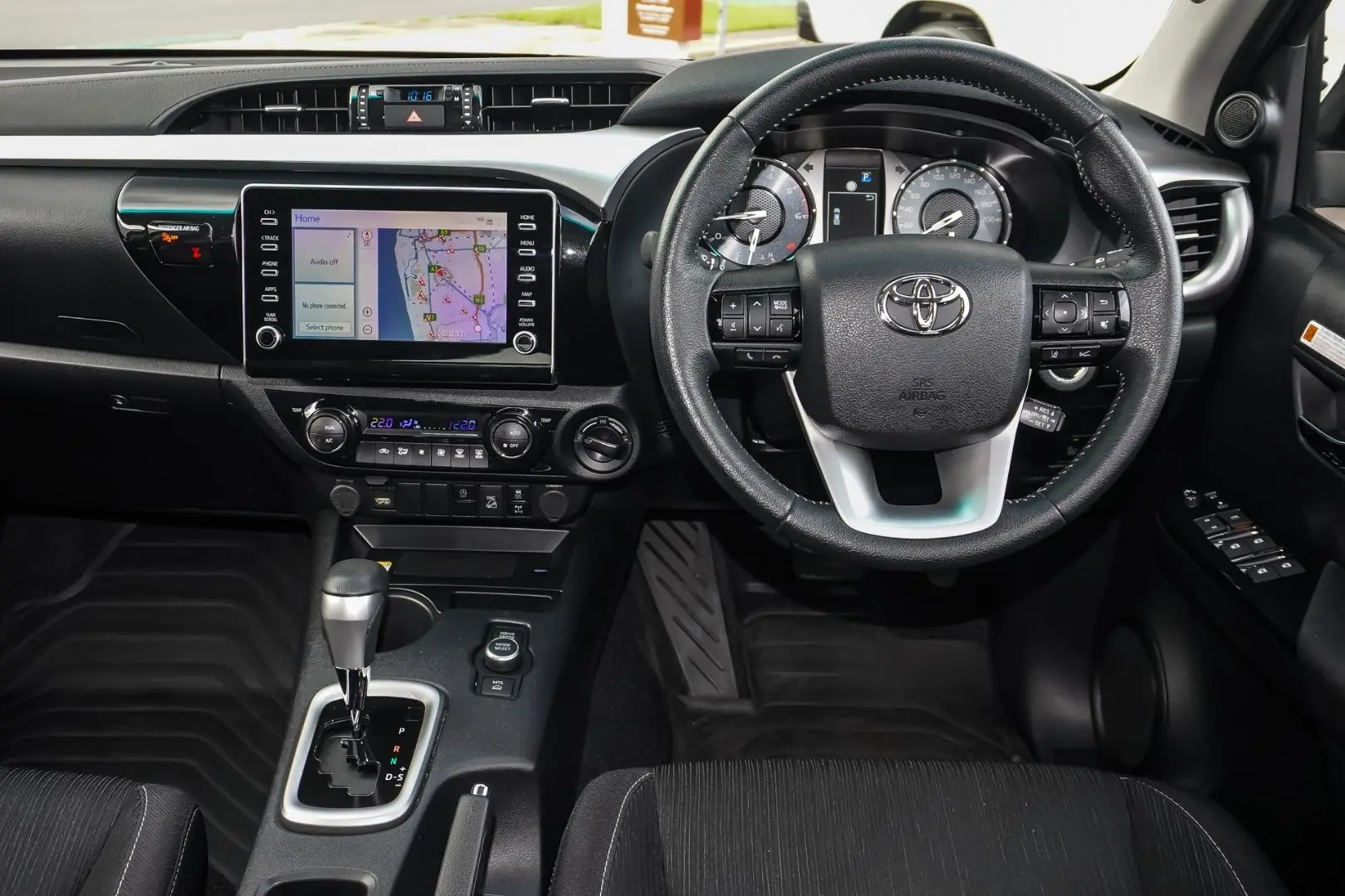 2024 Toyota Hilux Gallery Image 9