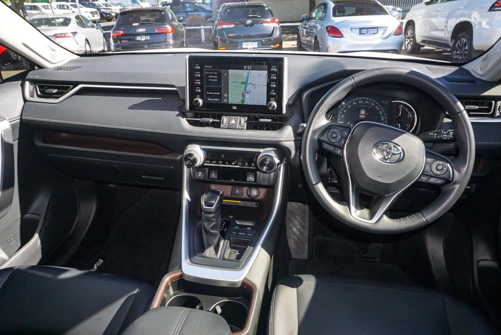 2020 Toyota Rav4 Gallery Image 9