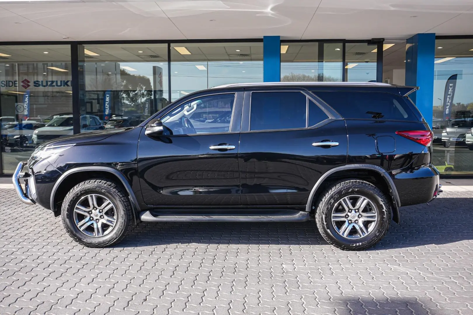 2016 Toyota Fortuner Gallery Image 4