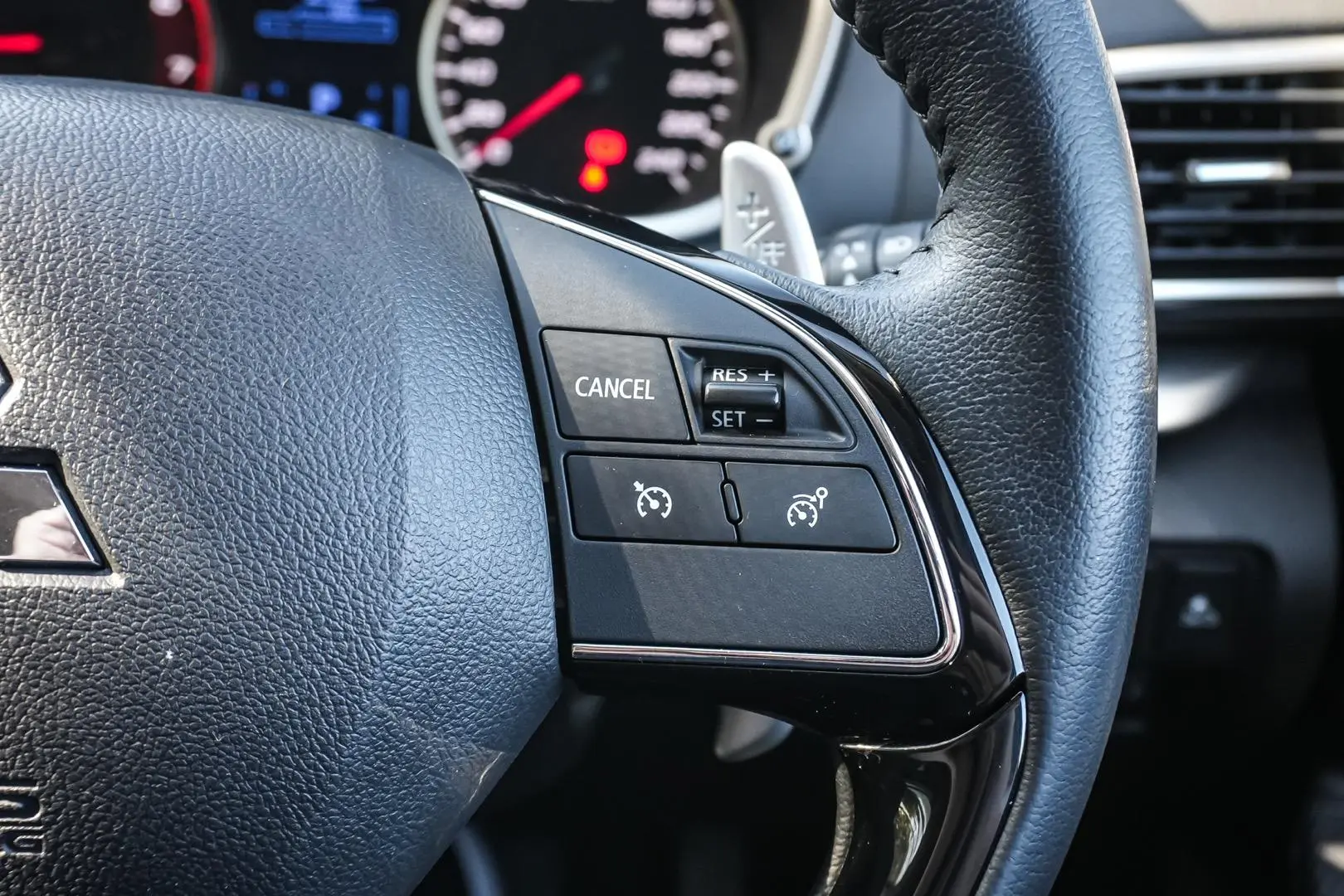 2020 Mitsubishi Eclipse Cross Gallery Image 20