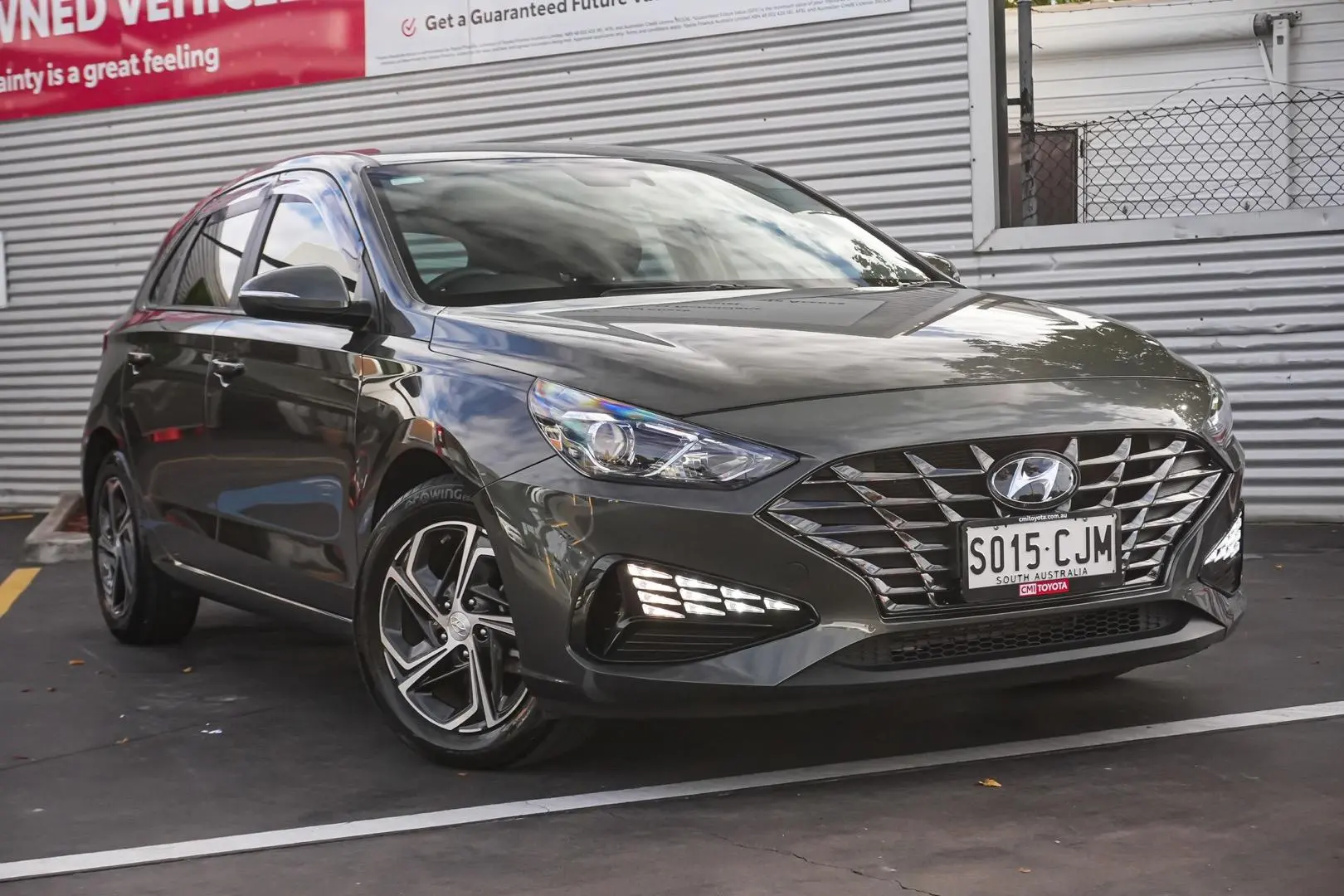 2021 Hyundai i30 Gallery Image 2