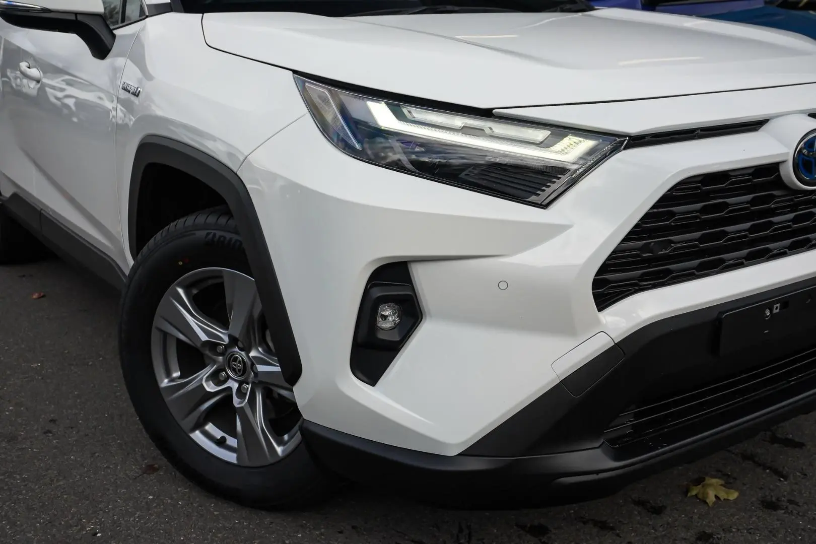 2024 Toyota RAV4 Gallery Image 12