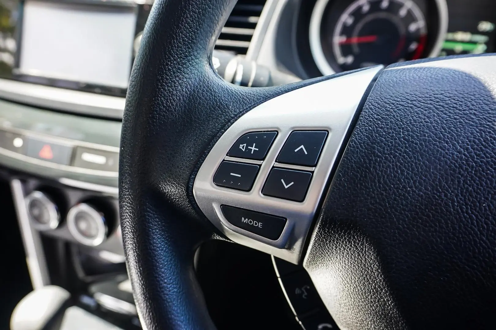 2017 Mitsubishi Lancer Gallery Image 20