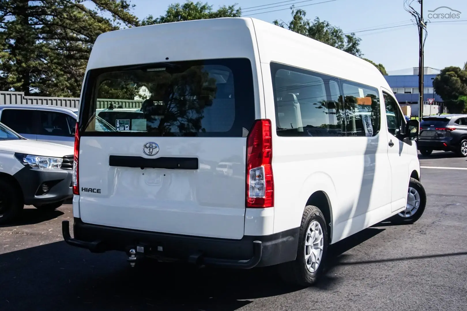 2019 Toyota Hiace Image 2