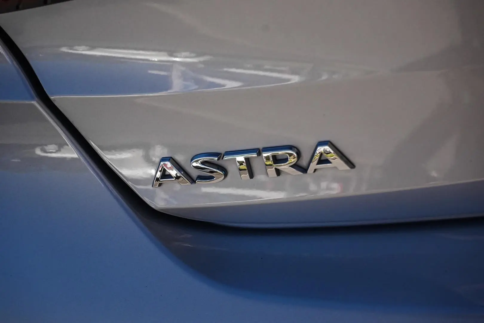 2017 Holden Astra Gallery Image 14