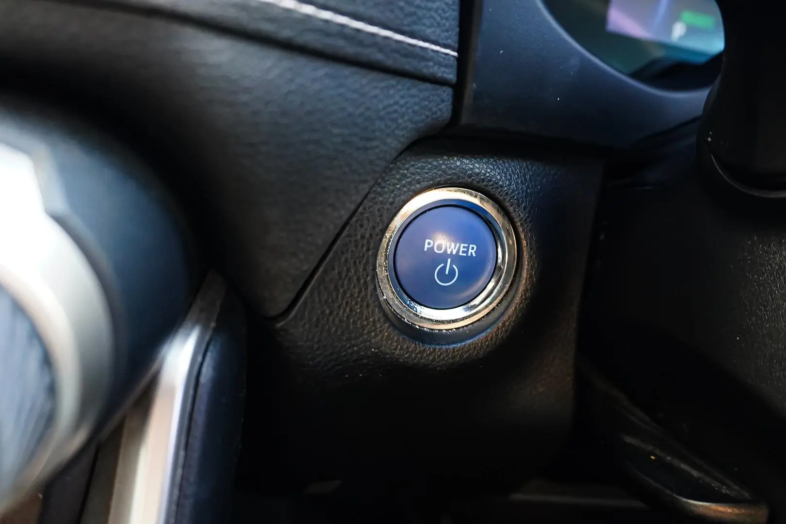 2020 Toyota RAV4 Gallery Image 25