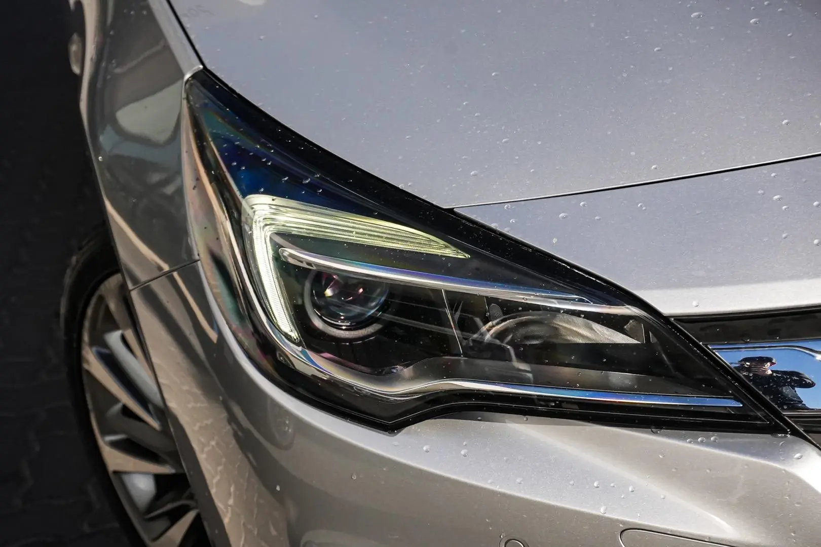 2017 Holden Astra Gallery Image 12