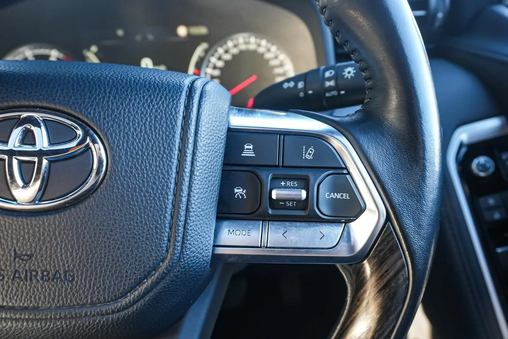 2021 Toyota Landcruiser Gallery Image 18
