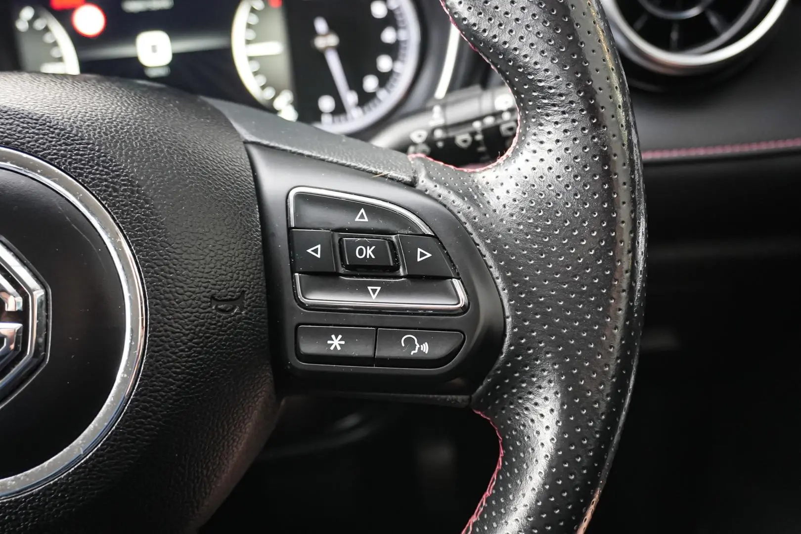 2022 MG HS Gallery Image 21