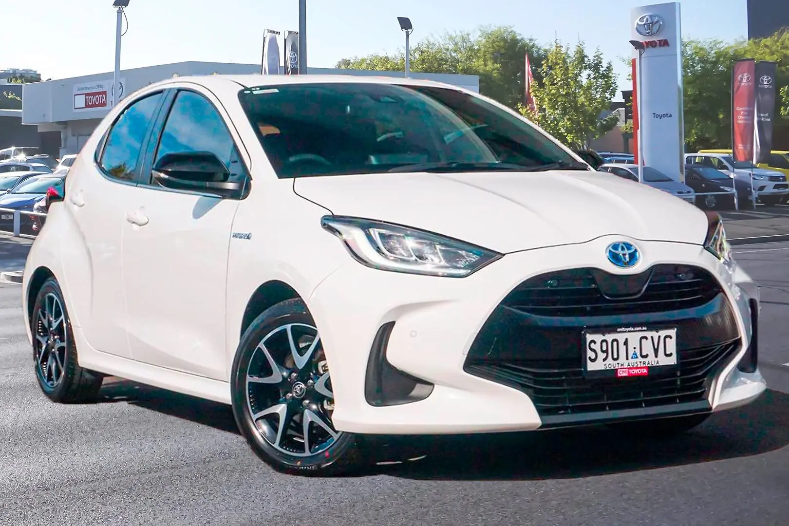 2023 Toyota Yaris Gallery Image 1