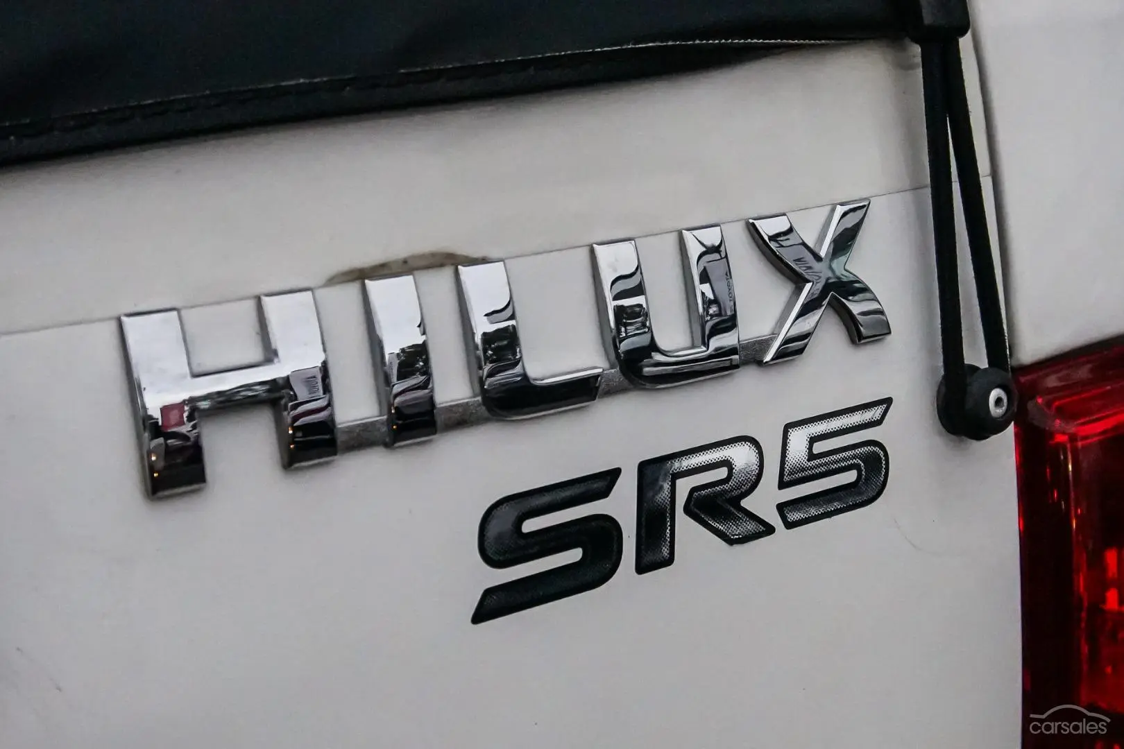 2013 Toyota Hilux Image 13
