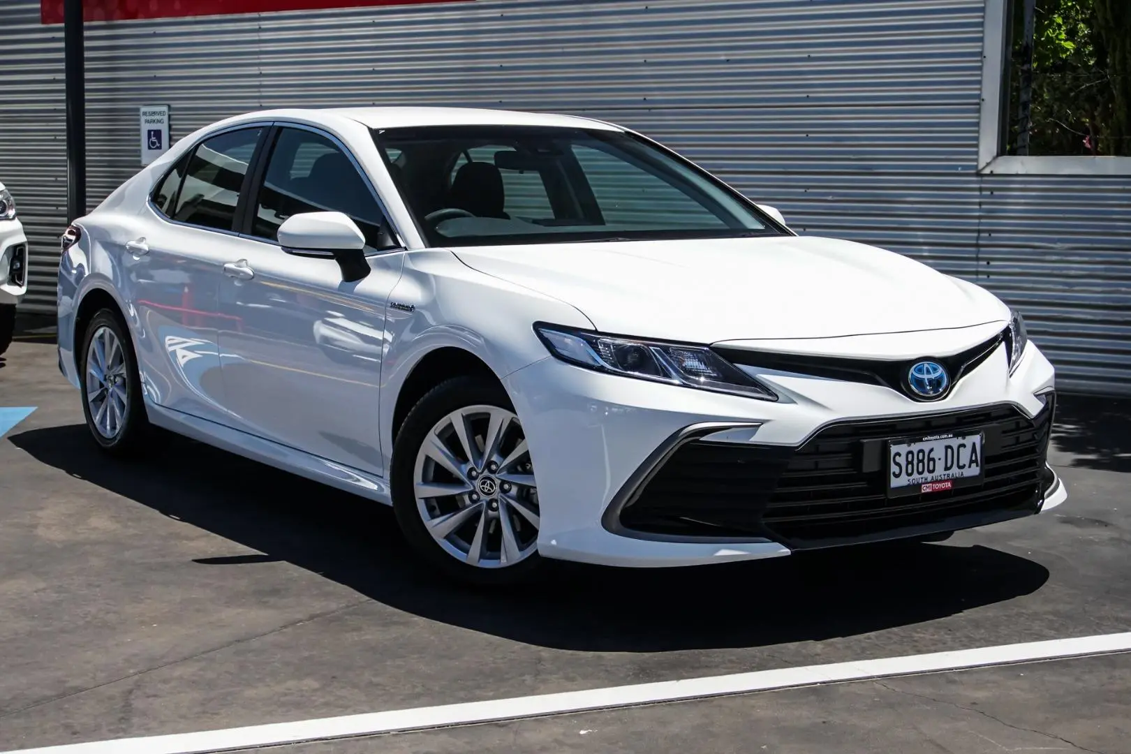 2024 Toyota Camry Gallery Image 1