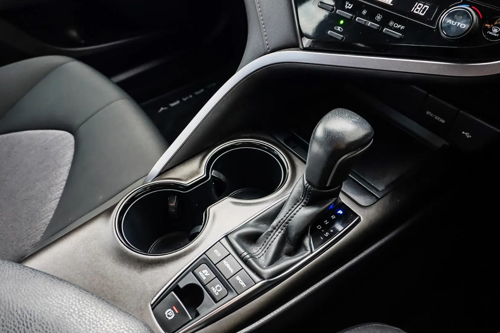 2021 Toyota Camry Gallery Image 18