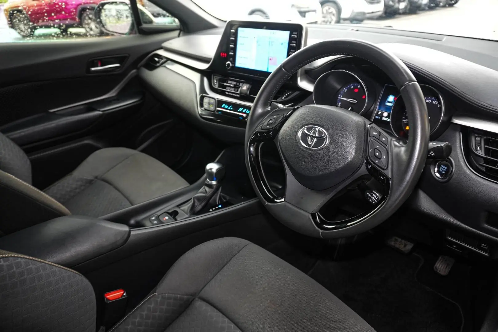 2021 Toyota C-HR Gallery Image 16