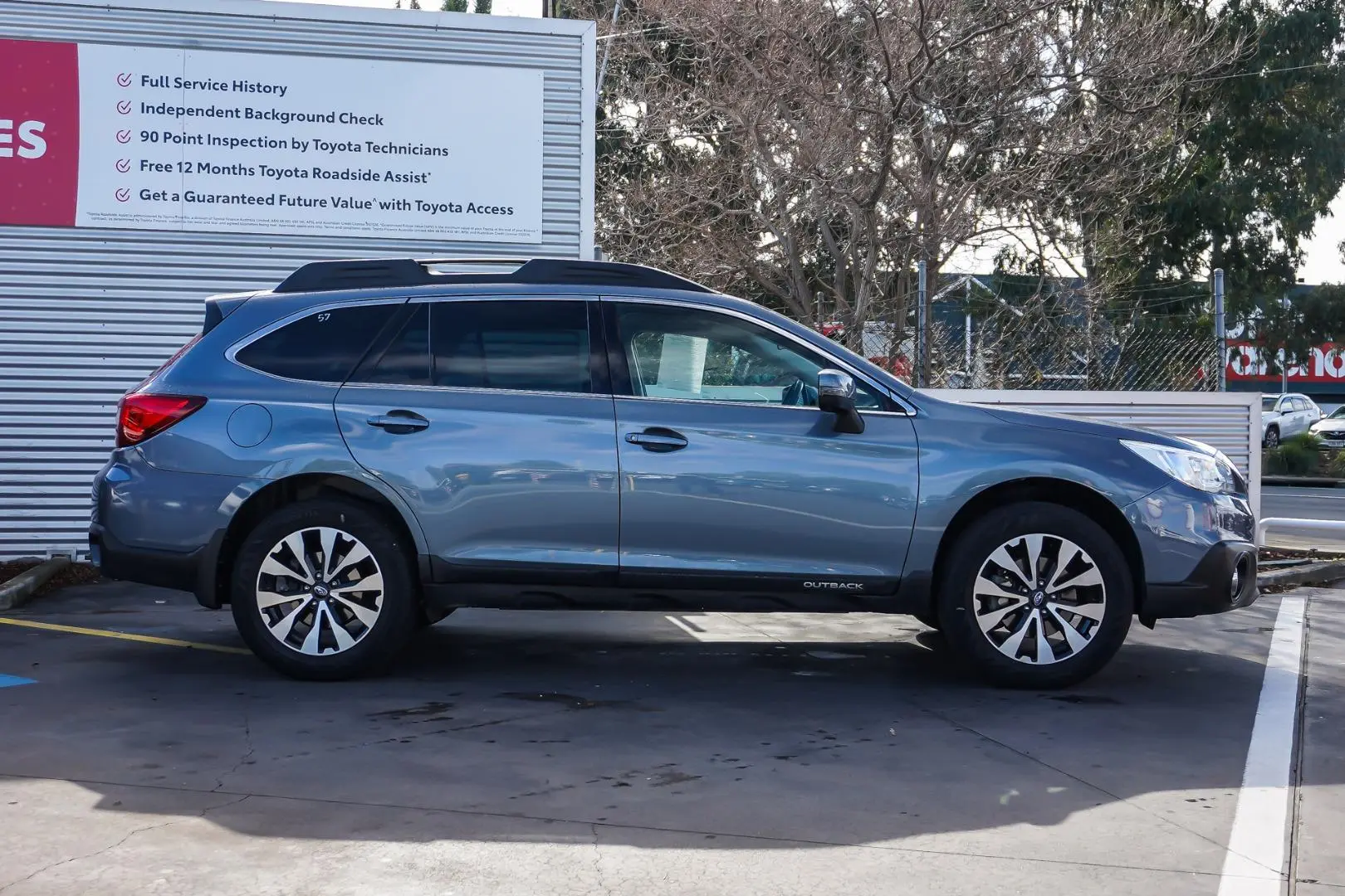 2017 Subaru Outback Gallery Image 4