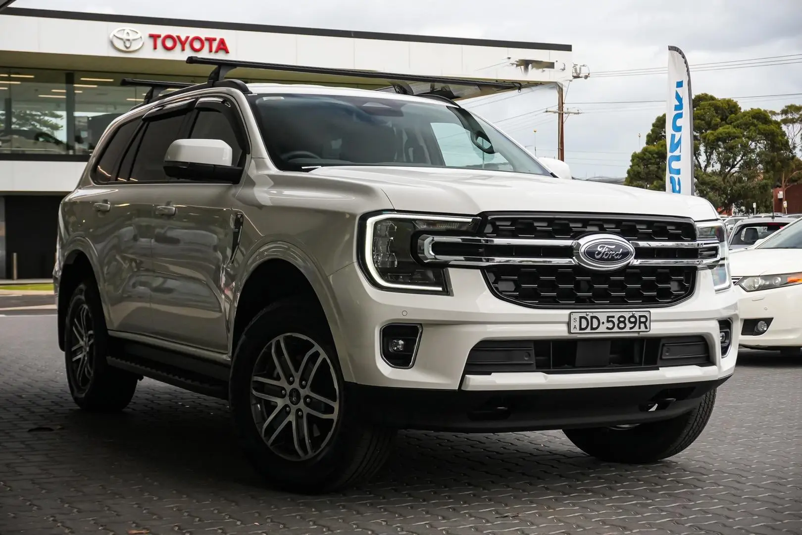 2024 Ford Everest Gallery Image 2