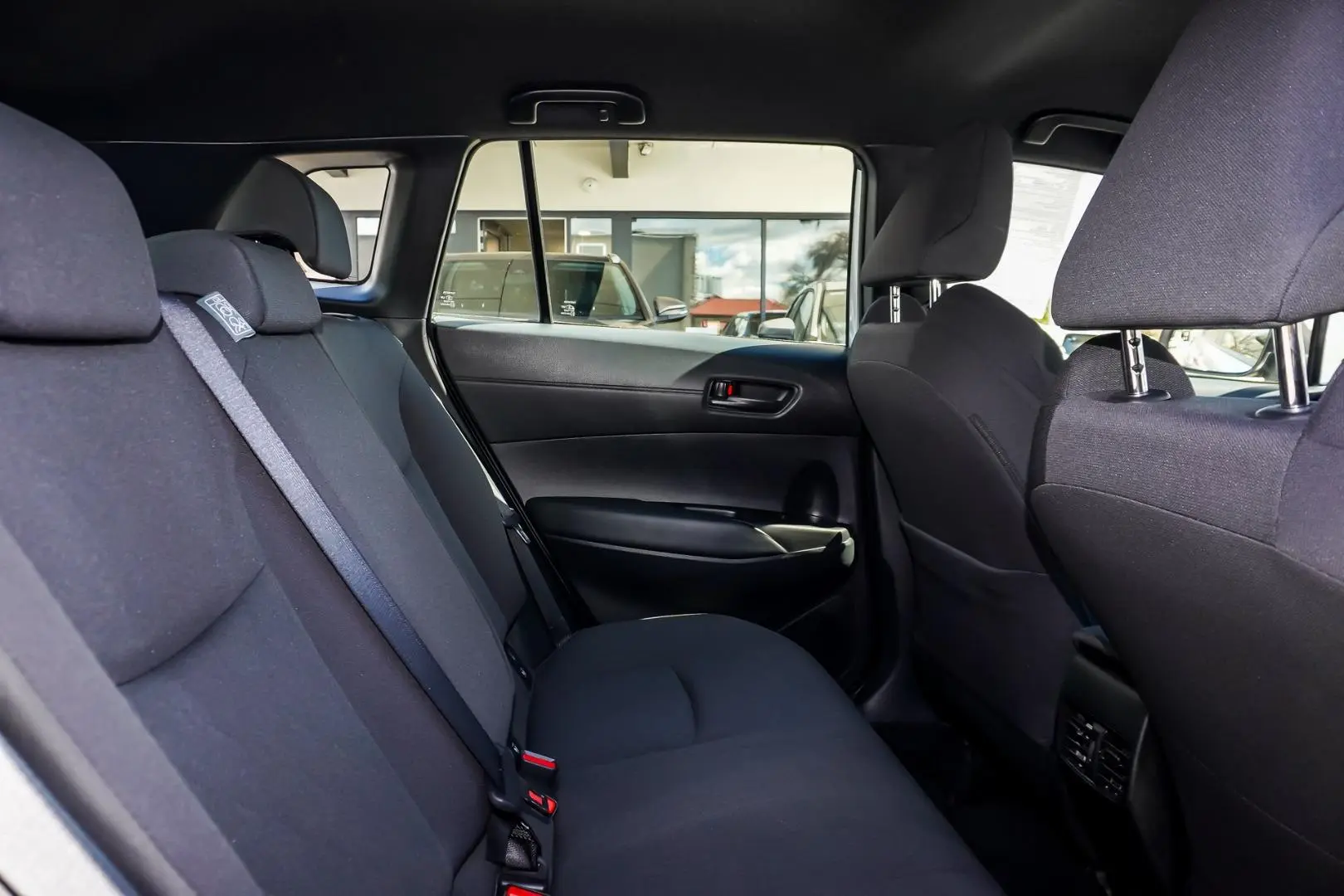 2025 Toyota Corolla Cross Gallery Image 6