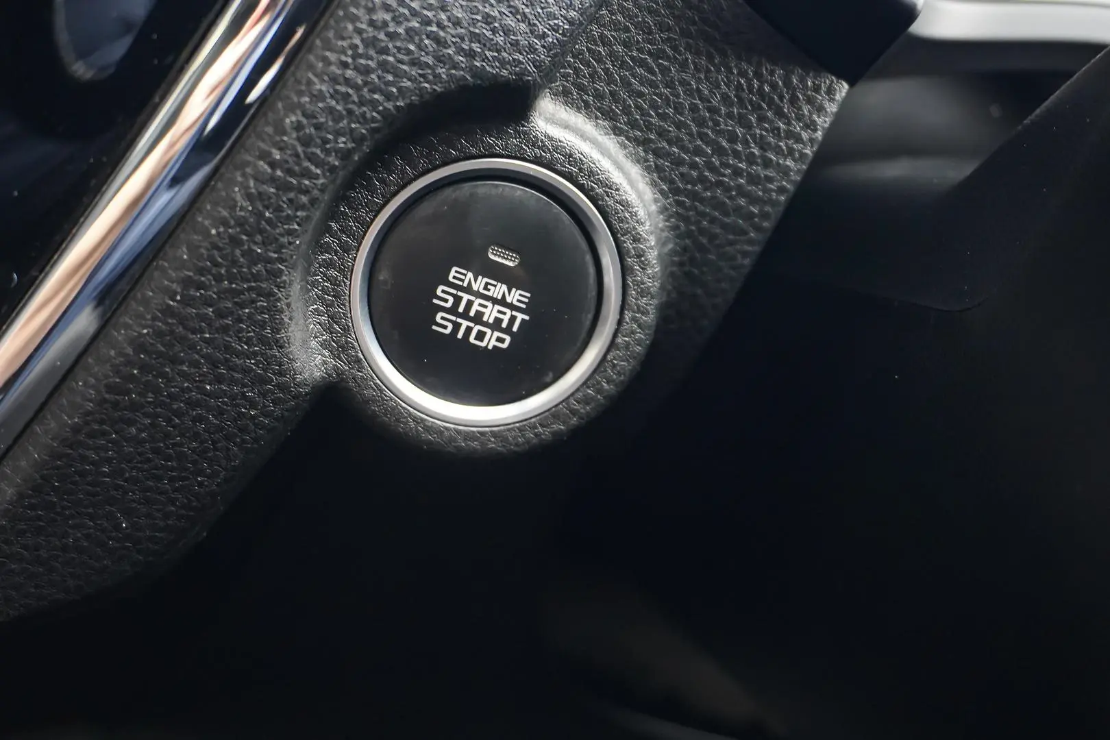 2022 Isuzu MU-X Gallery Image 25