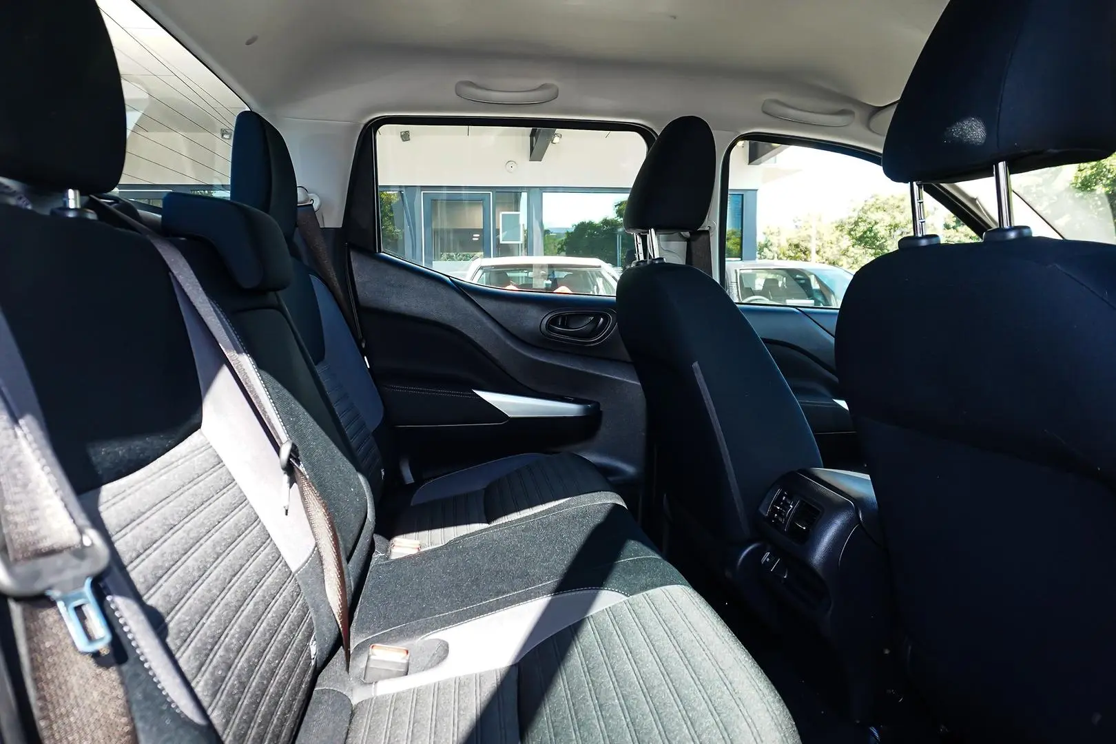 2023 Nissan Navara Gallery Image 8