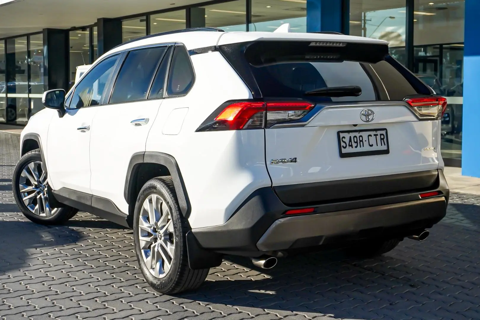 2021 Toyota RAV4 Gallery Image 3