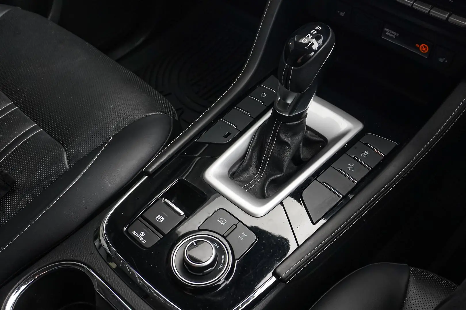 2022 Isuzu MU-X Gallery Image 19