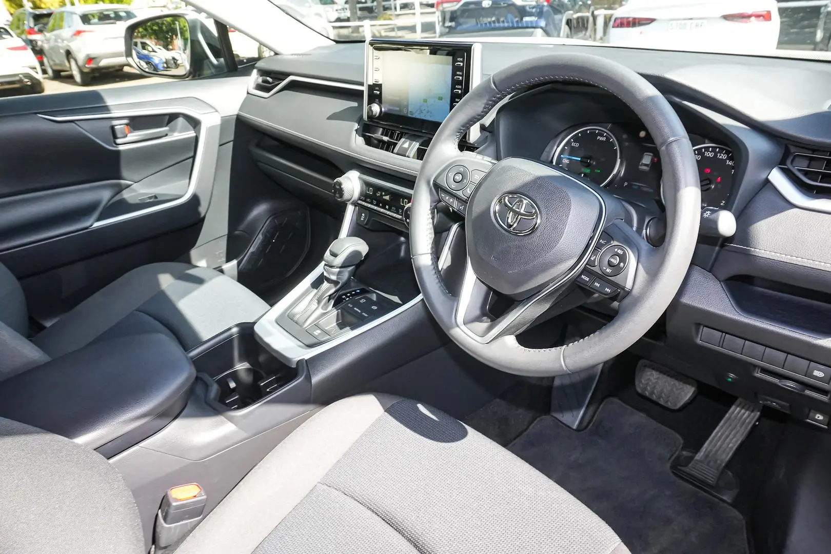 2022 Toyota RAV4 Gallery Image 16
