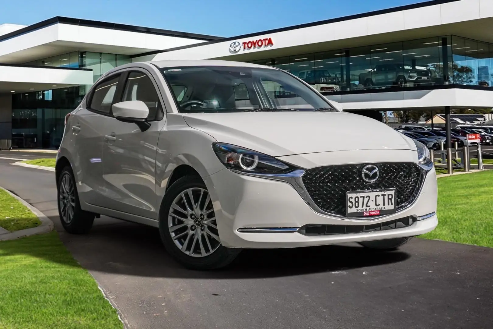 2022 Mazda 2 Image