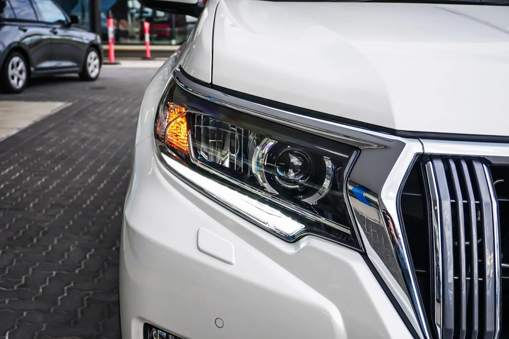 2022 Toyota Landcruiser Prado Gallery Image 13