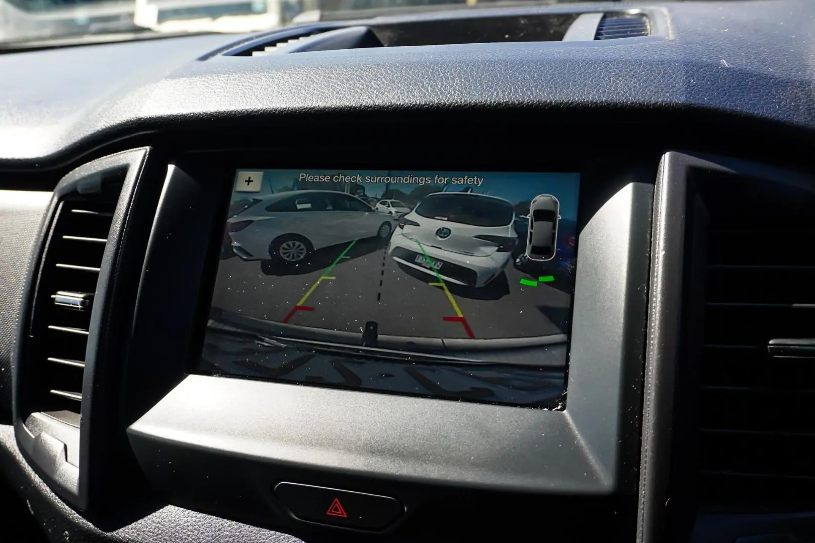 2018 Ford Everest Gallery Image 23