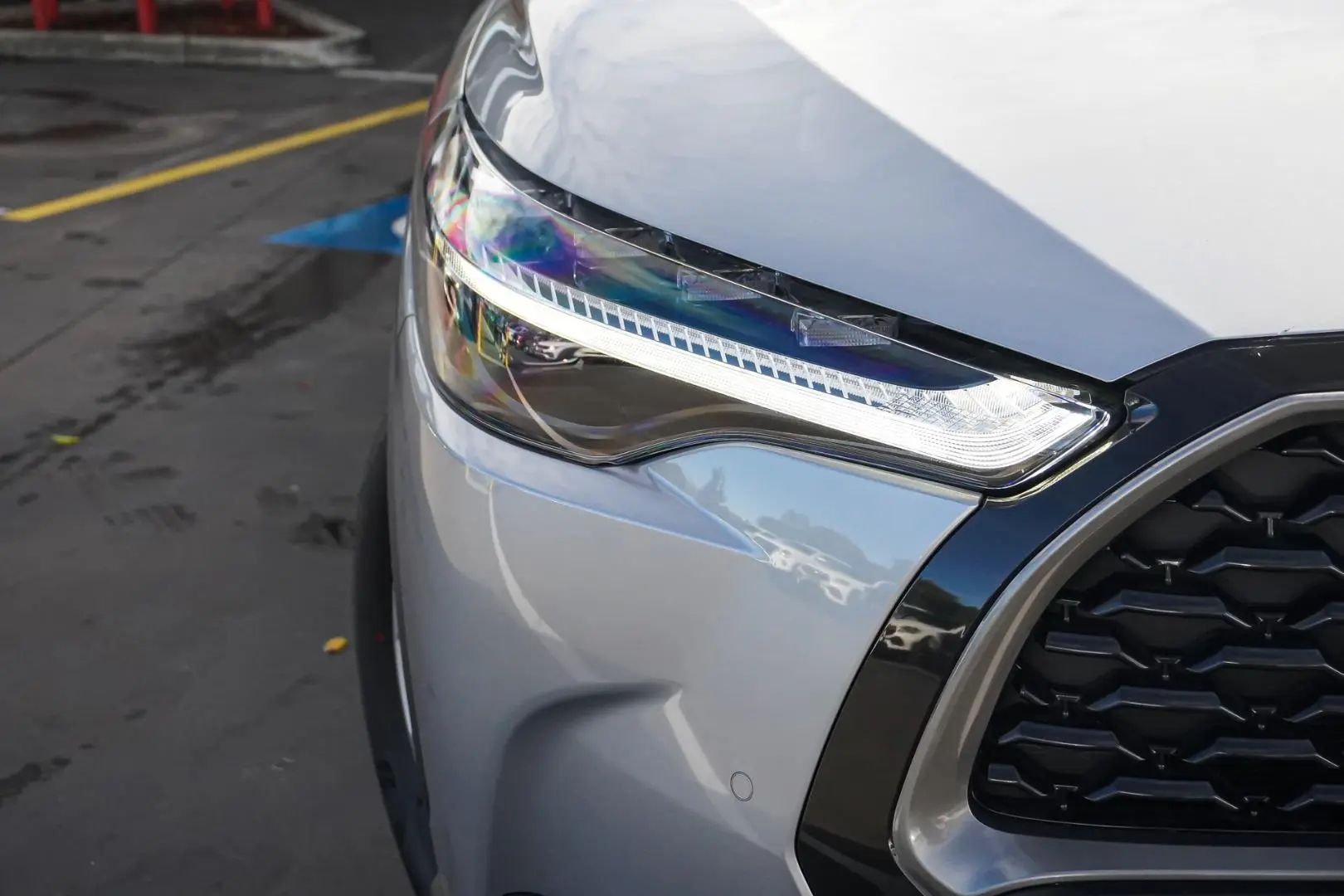 2025 Toyota Corolla Cross Gallery Image 12