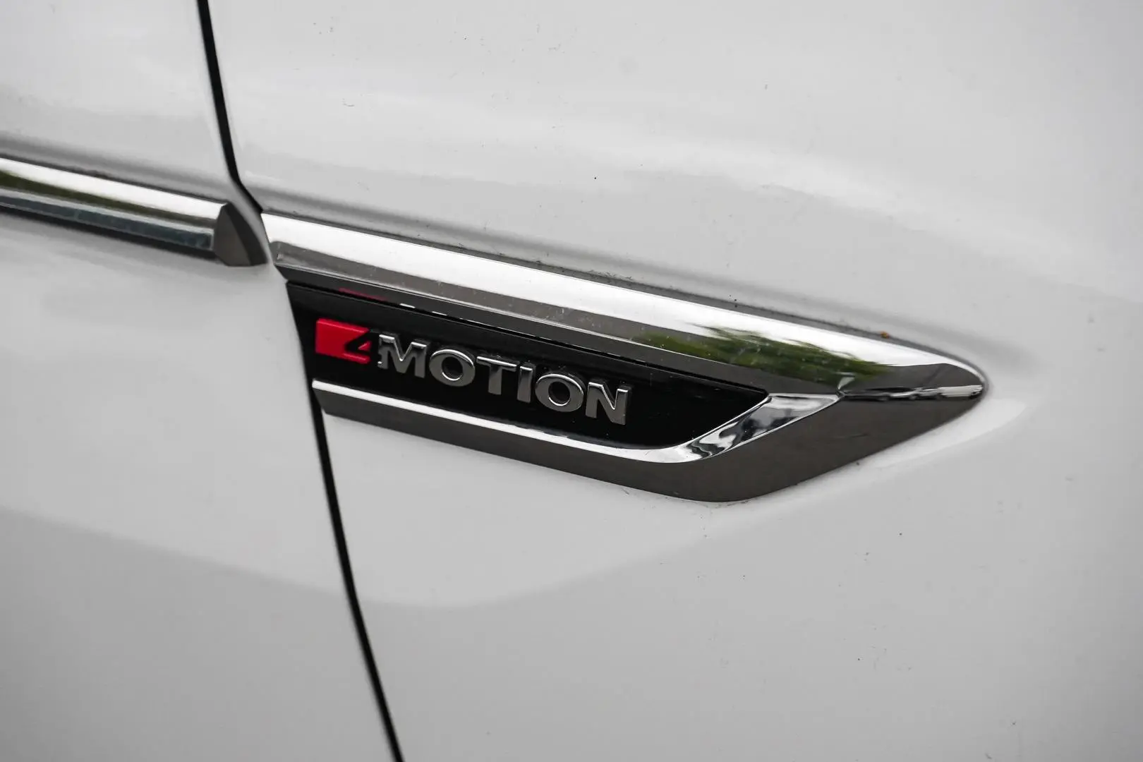 2020 Volkswagen Tiguan Gallery Image 15