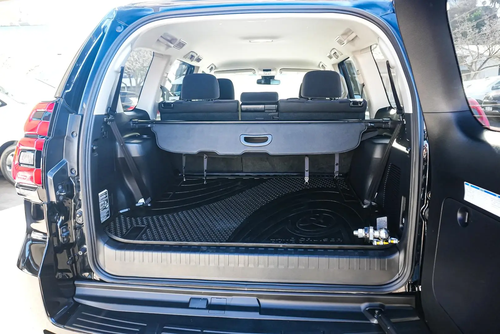 2020 Toyota Landcruiser Prado Gallery Image 10