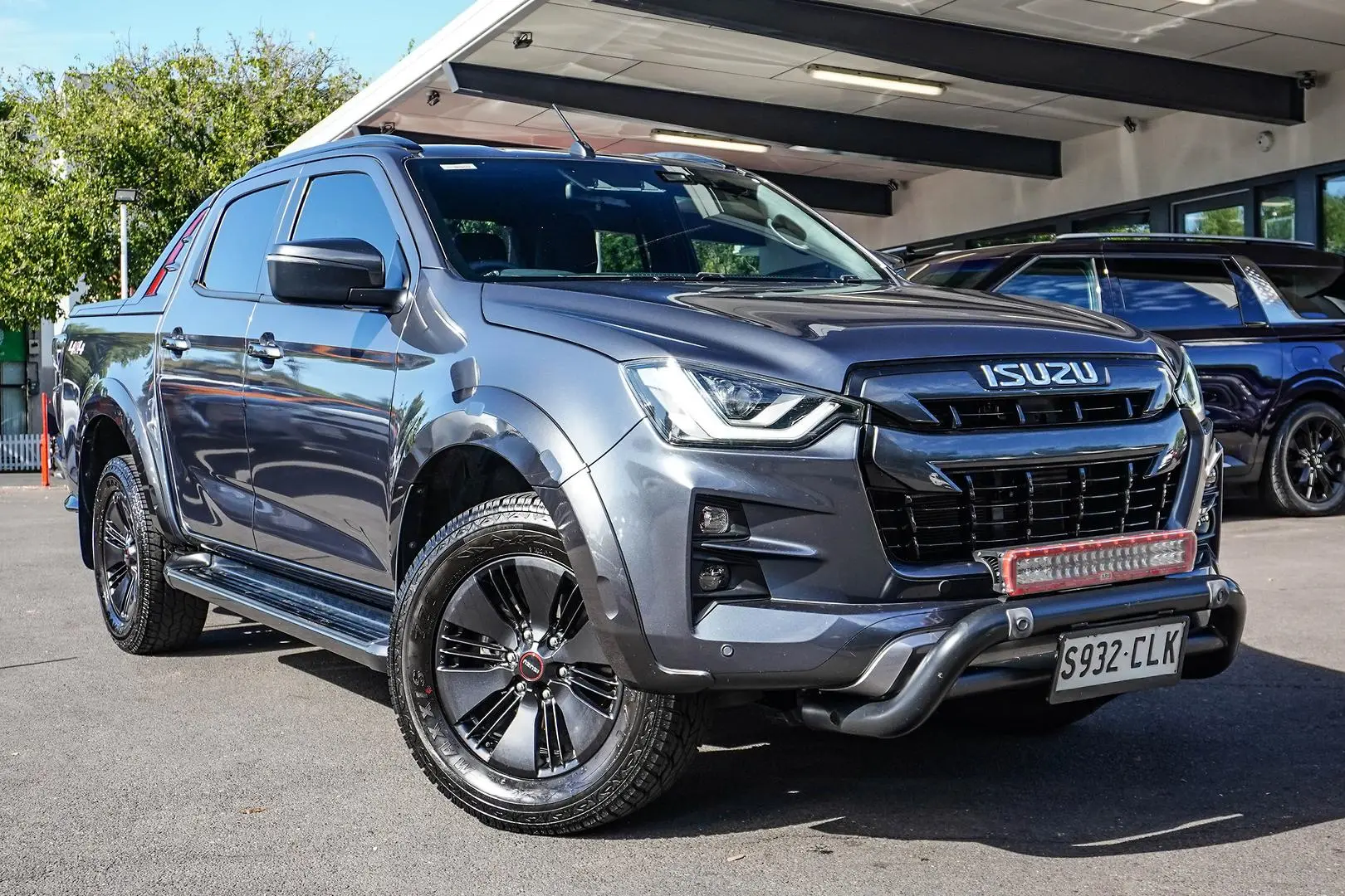 2021 Isuzu D-MAX Gallery Image 2
