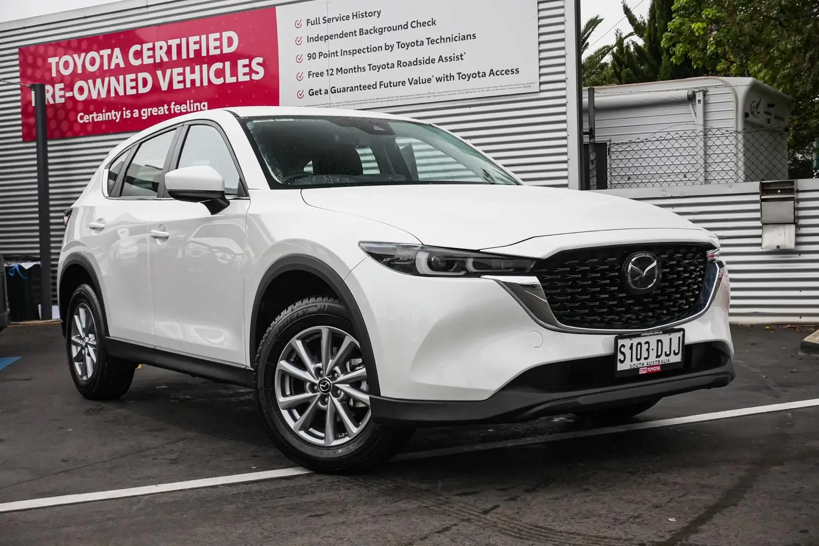 2024 Mazda CX-5 Gallery Image 2