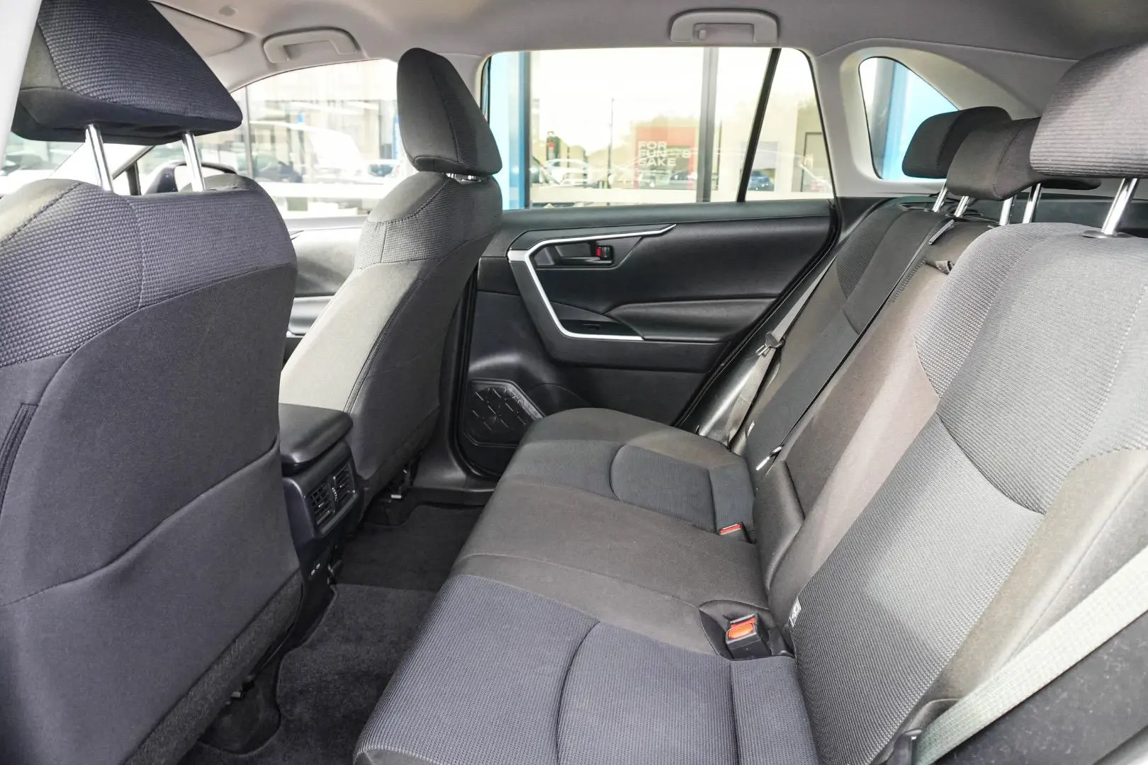 2025 Toyota RAV4 Gallery Image 8