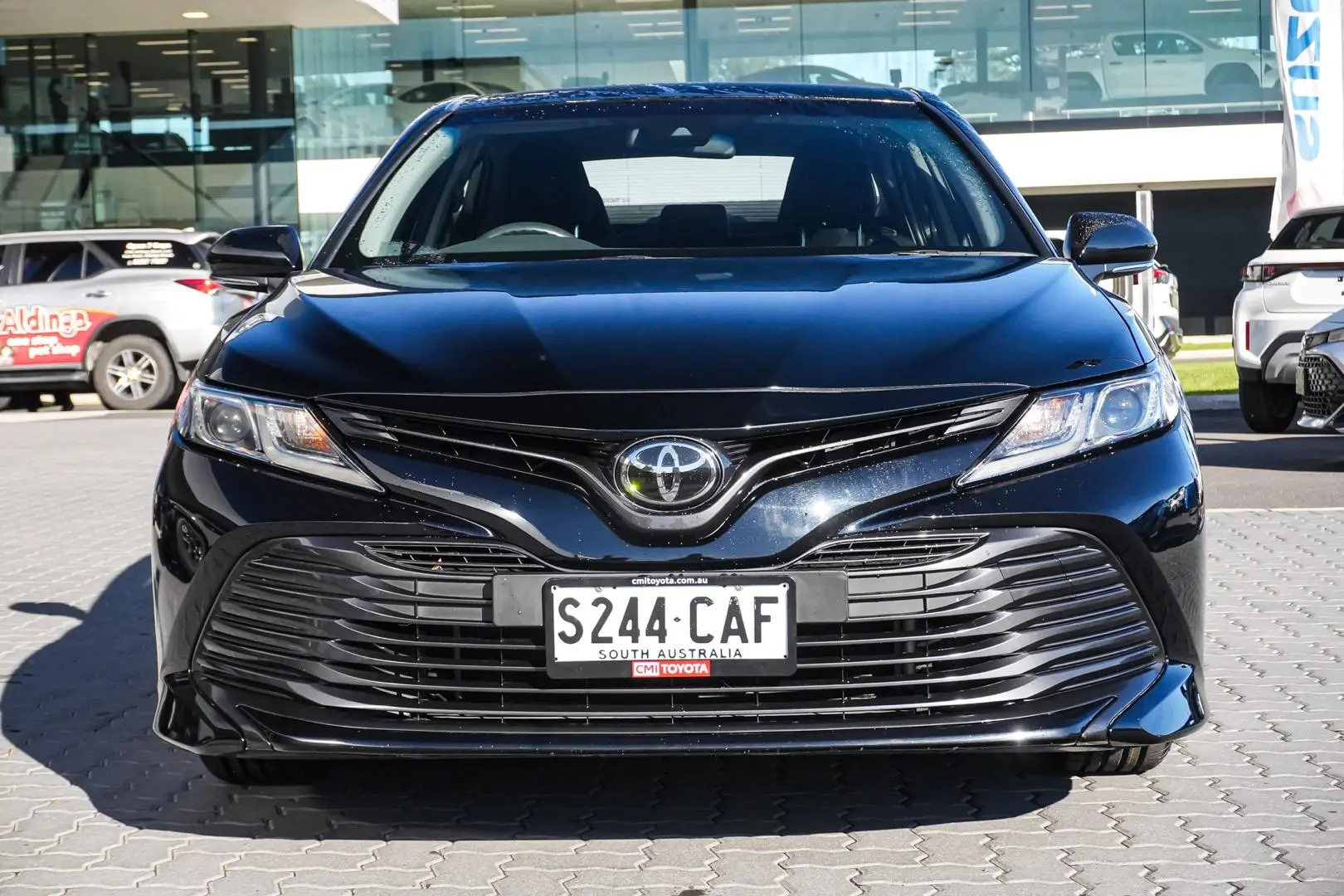 2019 Toyota Camry Gallery Image 5