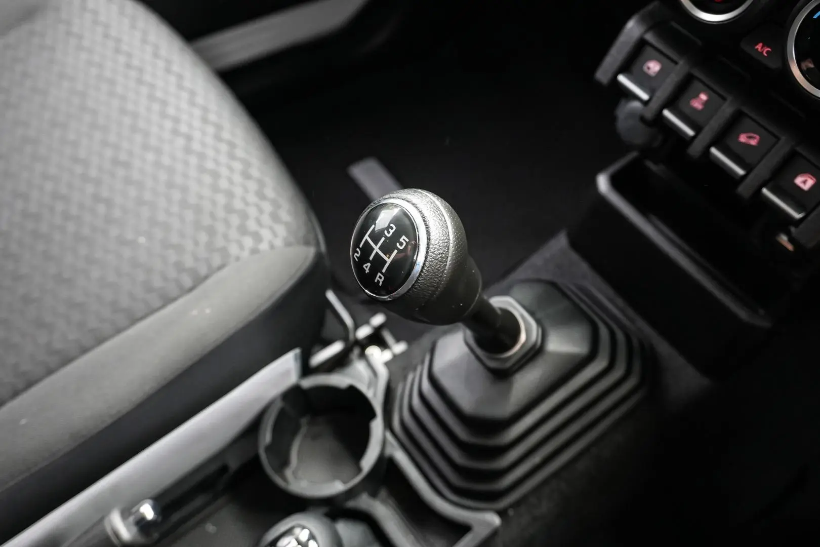 2021 Suzuki Jimny Gallery Image 16