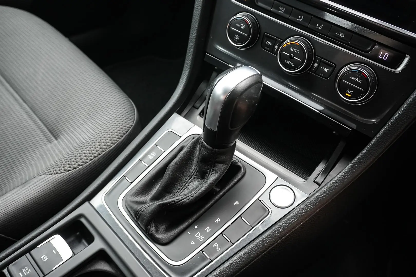 2020 Volkswagen Golf Gallery Image 17