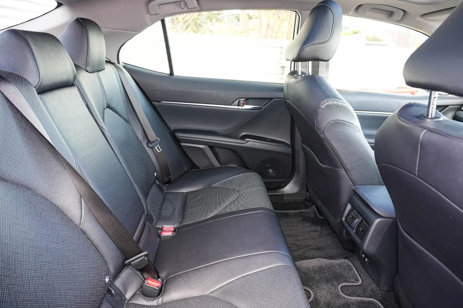 2021 Toyota Camry Gallery Image 9