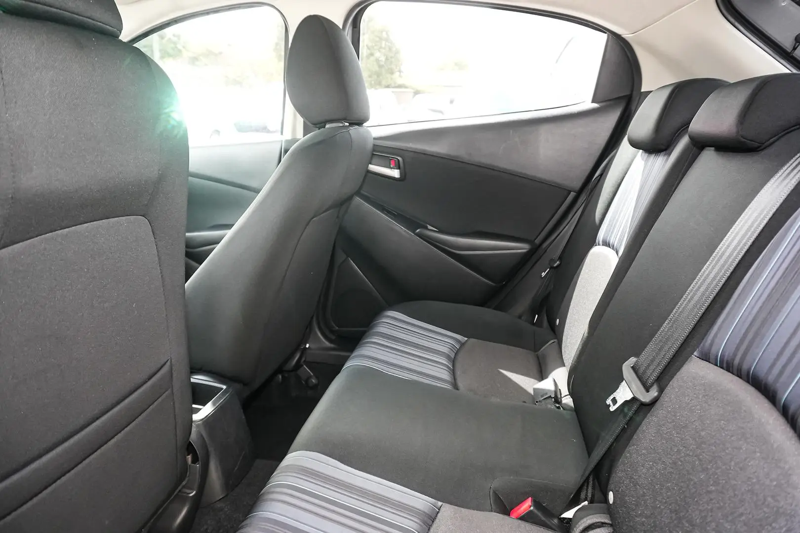 2016 Mazda 2 Gallery Image 13