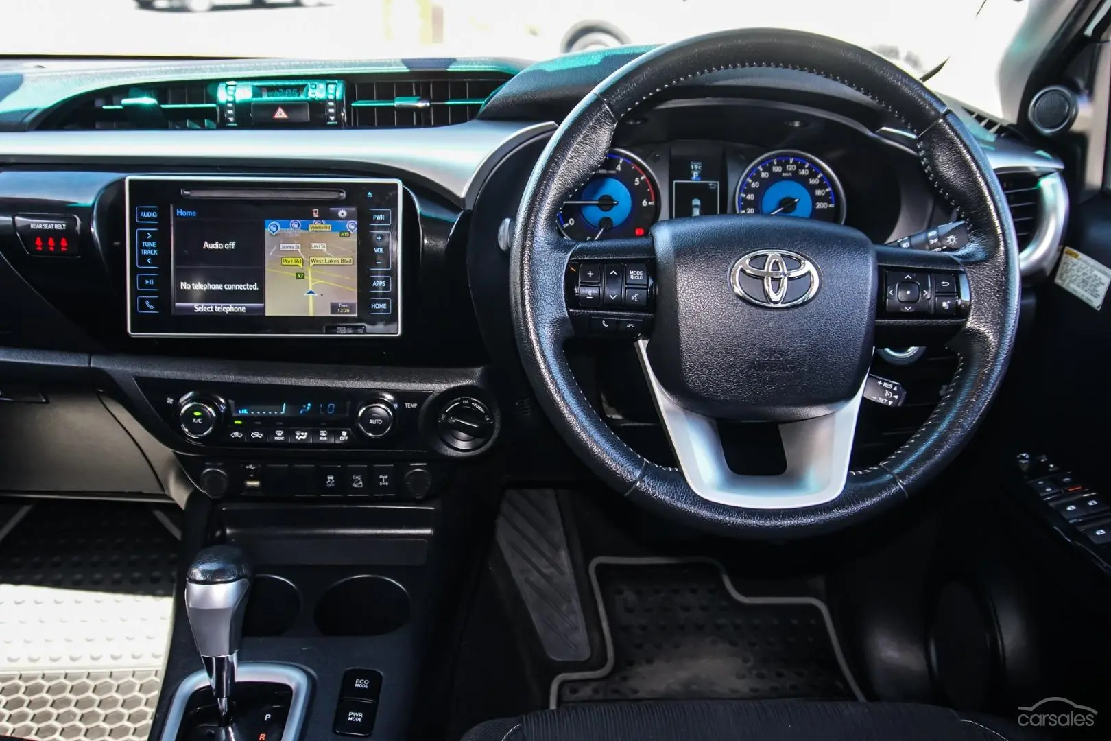 2019 Toyota Hilux Image 8